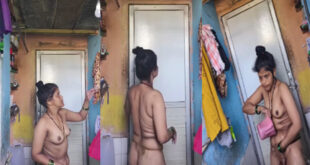 Desi Hottest Figure Mom Bathing Captured Update